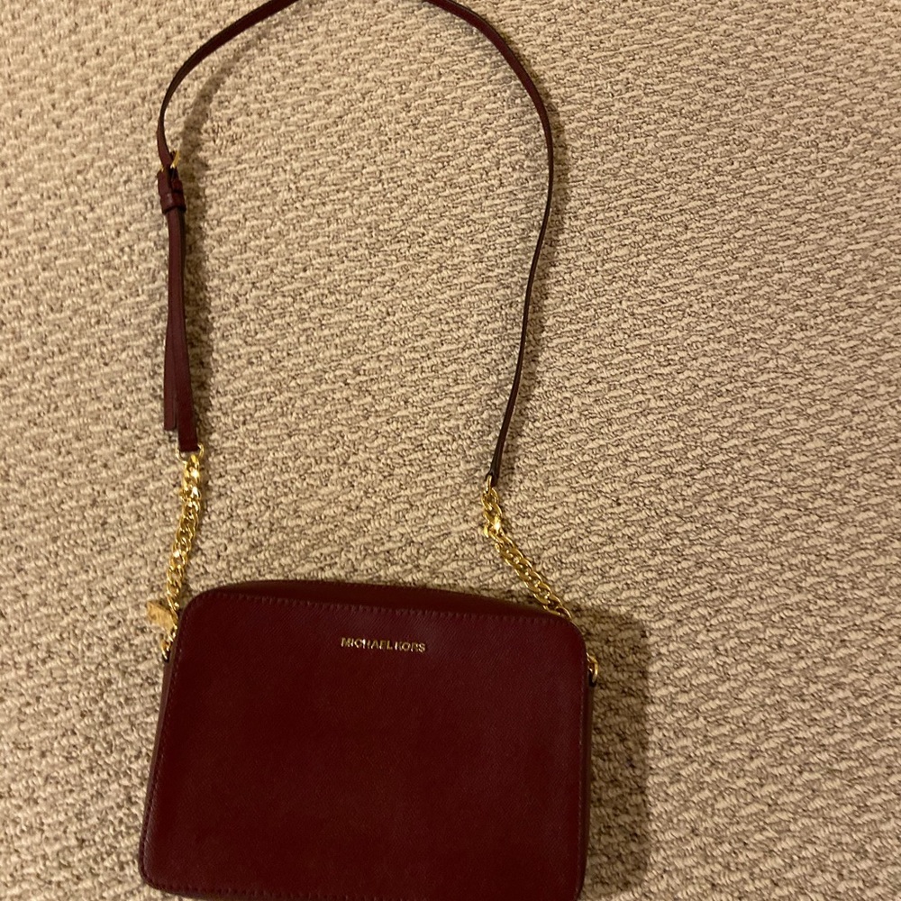 Classy Chic Michael Kors Jet Set Bag Merlot